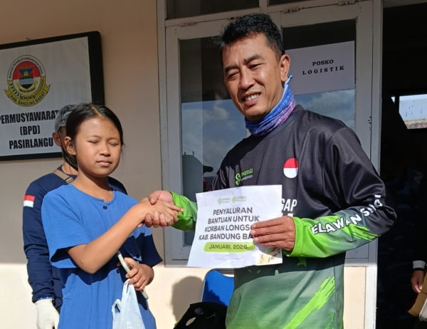 Sinergi Foundation bersama Kabut Indonesia Bantu Evakuasi Pencarian Korban dan Salurkan Bantuan kepada Pengungsi, Minggu 25/01/2026.
