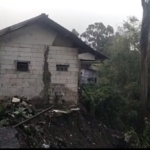 Cuaca Ekstrim, Longsor Juga Terjadi di Desa Kertawangi